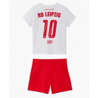 Otroški Nogometni dresi RB Leipzig Xavi Simons #10 Domači 2025-26 Kratek Rokav (+ Kratke hlače)